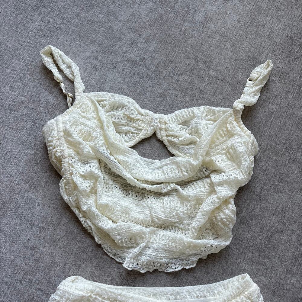 Bydee Lace Set - Picture 2 of 6